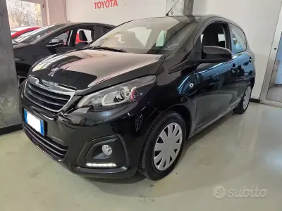 Usata Peugeot 108 69 CV (50 kW) 2014 Grigio Berlina