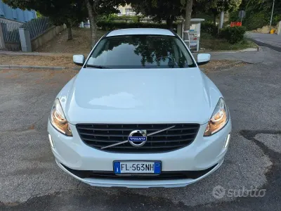 Usata Volvo XC60 Kinetic 150 CV (110 kW) 2017 Bianco SUV