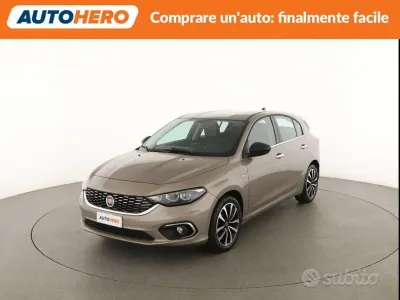 Usata Fiat Tipo Lounge 95 CV (69 kW) 2018 Oro Berlina