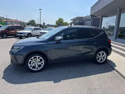 Usata Seat Arona FR 115 CV (84 kW) 2023 Grigio SUV