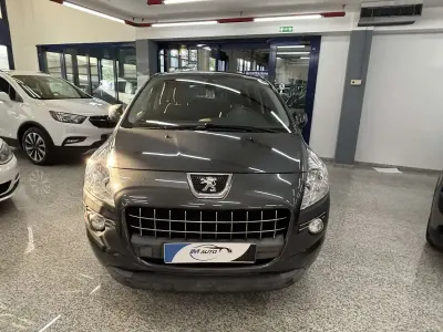 Usata Peugeot 3008 Business-Line 111 CV (81 kW) 2012 Grigio Station wagon