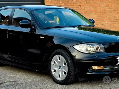 Occasion BMW 118 Sport Line 143 ch (105 kW) 2011 Noir Citadine