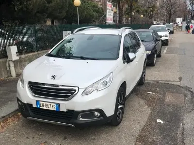 Usata Peugeot 2008 Allure 115 CV (84 kW) 2014 SUV