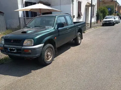 Usata Mitsubishi L200 87 CV (63 kW) 1999 Verde Pick-up