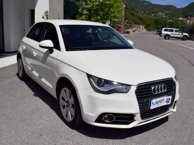 Begagnad Audi A1 Sportback Ambition 105 HK (77 kW) 2013 Vit Halvkombi