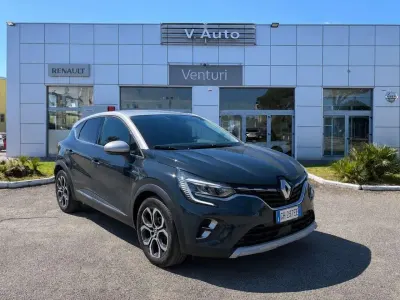 Usata Renault Captur Intens 101 CV (74 kW) 2022 Blu SUV