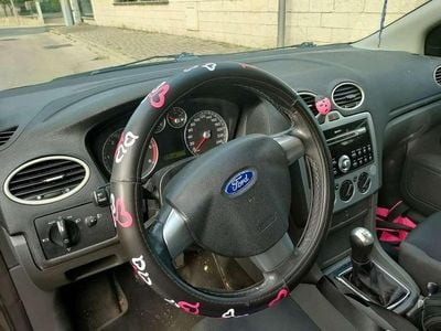 Usata Ford Focus 116 CV (85 kW) 2005 Grigio Station wagon