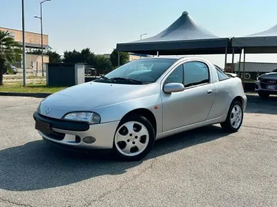 Usata Opel Tigra 90 CV (66 kW) 2000 Argento Coupé