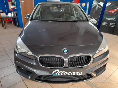Usado BMW 218 Advantage 150 HP (110 kW) 2016 Cinzento Carrinha