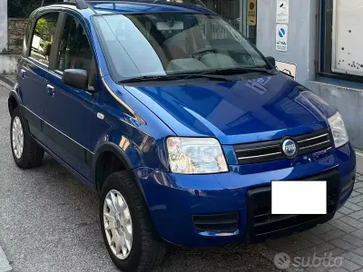 Usata Fiat Panda 4x4 60 CV (44 kW) 2005 Bluazzurro Utilitaria