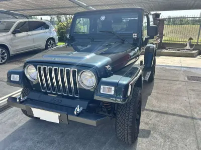 Usata Jeep Wrangler Sahara 177 CV (130 kW) 2005 SUV