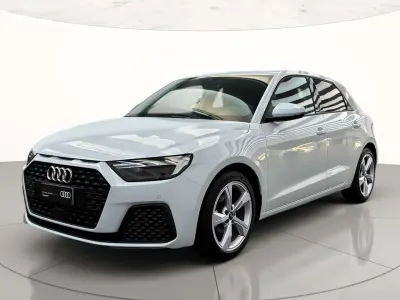 Usata Audi A1 Sportback Admired 110 CV (80 kW) 2022 Bianco ghiacciaio metallizzato Utilitaria