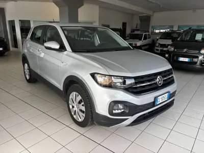 Usata VW T-Cross 95 CV (69 kW) 2020 Argento SUV