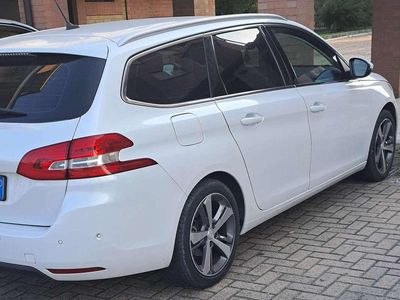 Usata 2019 Peugeot 308 SW Allure Station wagon | 11.900 € (Buon prezzo)