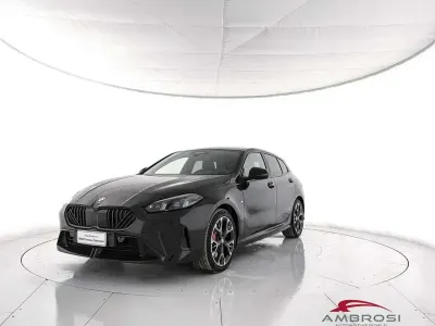 Nuova BMW 118 M Sport 150 CV (110 kW) 2026 Black sapphire metallizzato Utilitaria