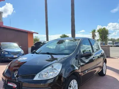 Usata Renault Clio II LE 85 CV (62 kW) 2008 Nero Berlina