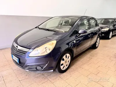 Usata Opel Corsa Cosmo 80 CV (58 kW) 2009 Bluazzurro Utilitaria