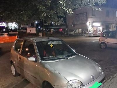 Grigio Usata 2001 Fiat Seicento Utilitaria | 700 €