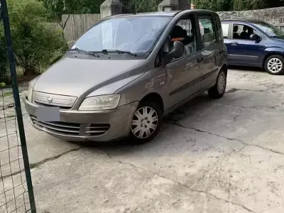 Usata Fiat Multipla Active 120 CV (88 kW) 2006 Giallo Monovolume