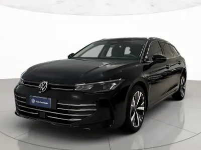Usata VW Passat Business 204 CV (150 kW) 2025 Grenadill black metallizzato Station wagon