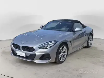 Begagnad BMW Z4 Sport Line 197 HK (144 kW) 2024 Grå Cab