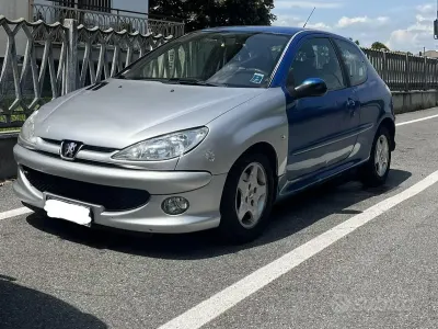 Usata Peugeot 206 68 CV (50 kW) 2008 Berlina