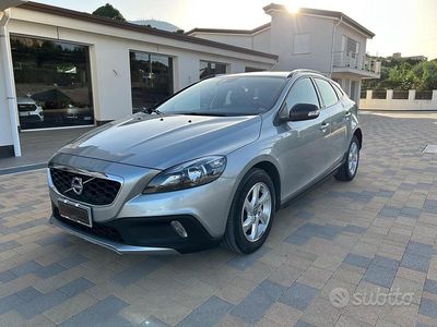 Occasion Volvo V40 CC Momentum 115 ch (84 kW) 2015 Argent Break