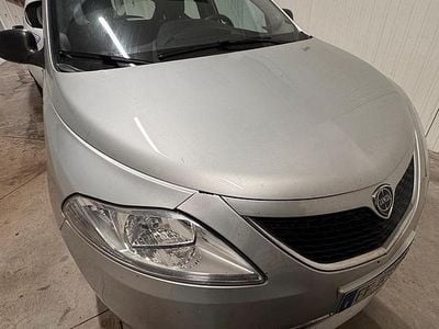Usata Lancia Ypsilon 2016 Grigio Utilitaria