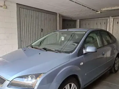 Occasion Ford Focus 110 ch (80 kW) 2007 Gris Berline