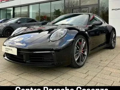 Begagnad Porsche 911 Carrera 385 HK (283 kW) 2021 Svart Sportkupé