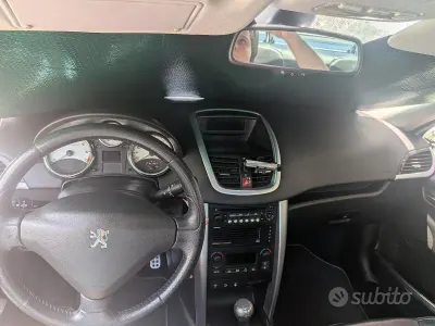 Usata Peugeot 207 CC 120 CV (88 kW) 2007 Rosso Cabrio