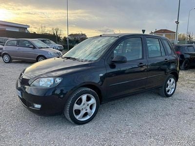 Usata Mazda 2 75 CV (55 kW) 2005 Nero Utilitaria