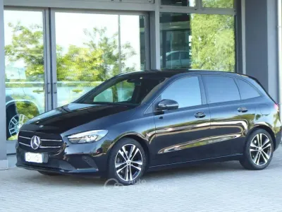 Usata Mercedes B200 150 CV (110 kW) 2020 Nero Monovolume