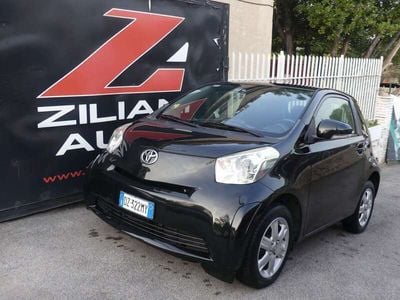 Usata Toyota iQ Sol 68 CV (50 kW) 2009 Nero Utilitaria