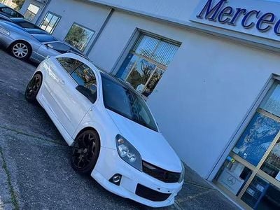 Usata Opel Astra GTC OPC 240 CV (176 kW) 2009 Bianco Berlina