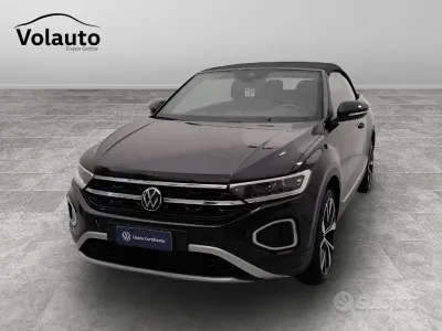 Käytetty VW T-Roc Cabriolet Style 110 HP (80 kW) 2023 Musta Avoauto