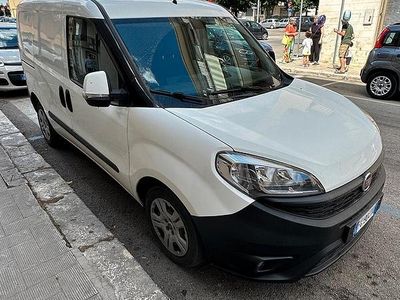 Usata Fiat Doblò 105 CV (77 kW) 2017 Monovolume