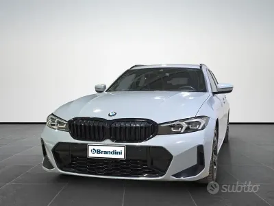 Usata BMW 320e M Sport 190 CV (139 kW) 2023 Gralpinweiss pastello Station wagon
