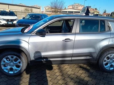 Nuova Jeep Avenger Altitude 101 CV (74 kW) 2025 Argento SUV