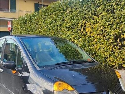 Nero Usata 2004 Renault Modus Monovolume | 1100 € (Buon prezzo)