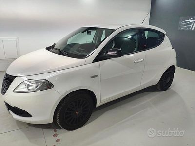 Usata Lancia Ypsilon 69 CV (50 kW) 2014 Bianco Utilitaria