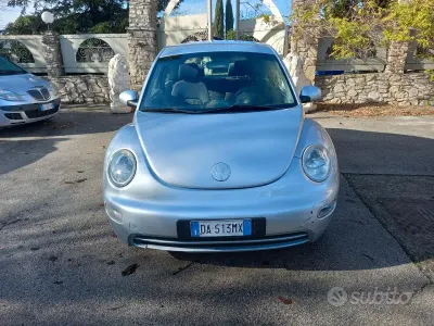 Usado VW New Beetle 101 CV (74 kW) 2005 Gris Utilitario