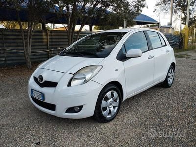 Bianco Usata 2011 Toyota Yaris Sol Berlina | 4800 € (Buon prezzo)