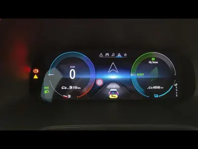 Usata Renault Captur Techno 145 CV (106 kW) 2023 Blu scuro SUV