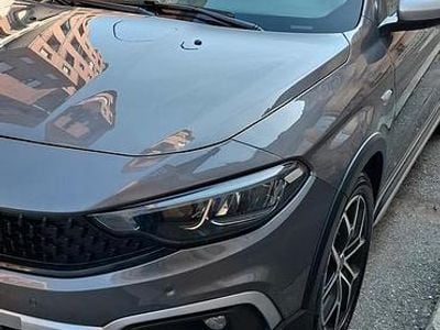 Usata Fiat Tipo Cross 100 CV (73 kW) 2021 Grigio Berlina