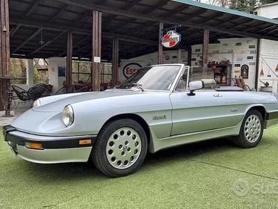 Usata Alfa Romeo Spider Quadrifoglio Verde 125 CV (91 kW) 1987 Grigio Cabrio