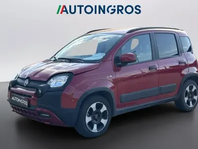 Usata Fiat Panda Cross Cross 70 CV (51 kW) 2024 Rosso Utilitaria