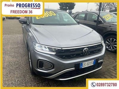 Usata VW T-Roc Life 116 CV (85 kW) 2023 Grigio SUV