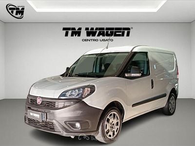 Usata Fiat Doblò Lounge 120 CV (88 kW) 2021 Bianco Monovolume