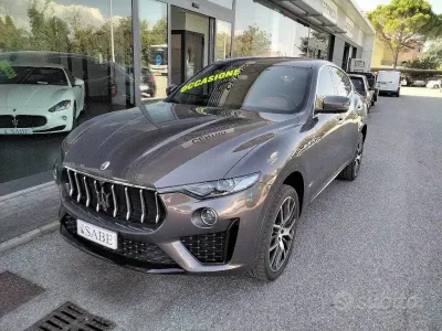 Usata Maserati Levante 349 CV (256 kW) 2019 Grigio SUV